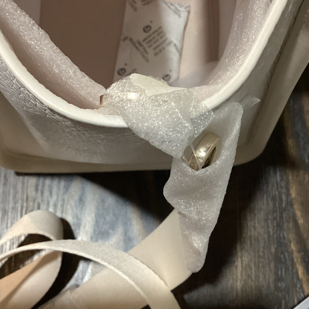 Kate Spade X Peanuts White Snoopy Small Tote NWT - Picture 9 of 15